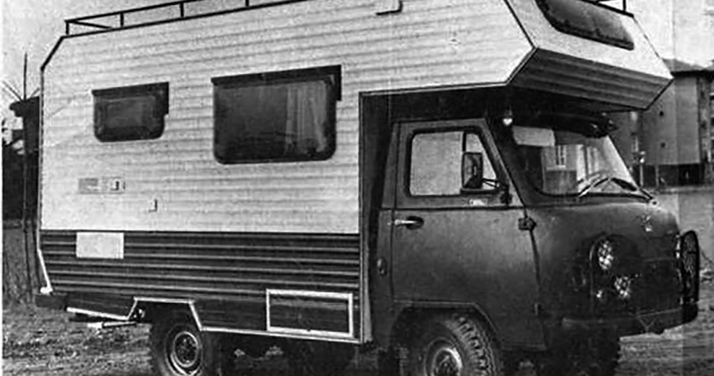 Удивительные «буханки»: за что УАЗ-452 любили за границей и как его там переделывали