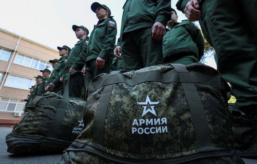    «Срочники голодают в казармах»: Депутат потребовал втрое поднять оклады призывникам