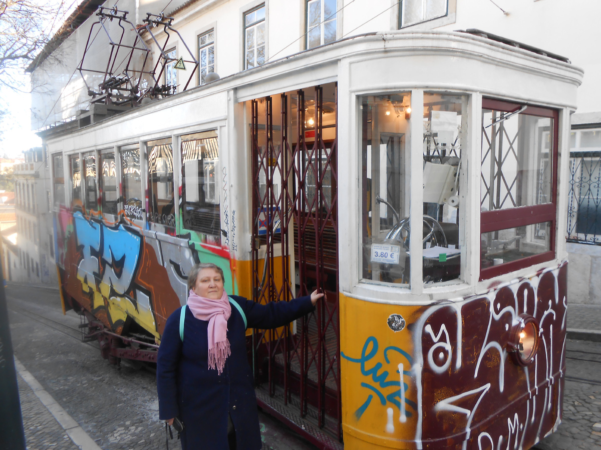 Даже в Лиссабоне нашла недорогой фуникулер