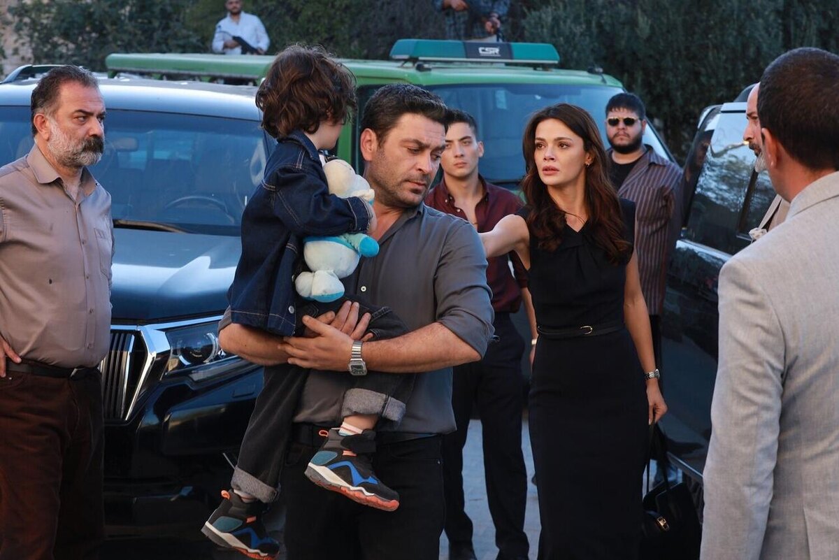    «Далекий город», 2024 — настоящее время кадр из сериала