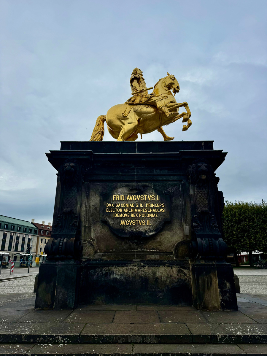 Золотой всадник