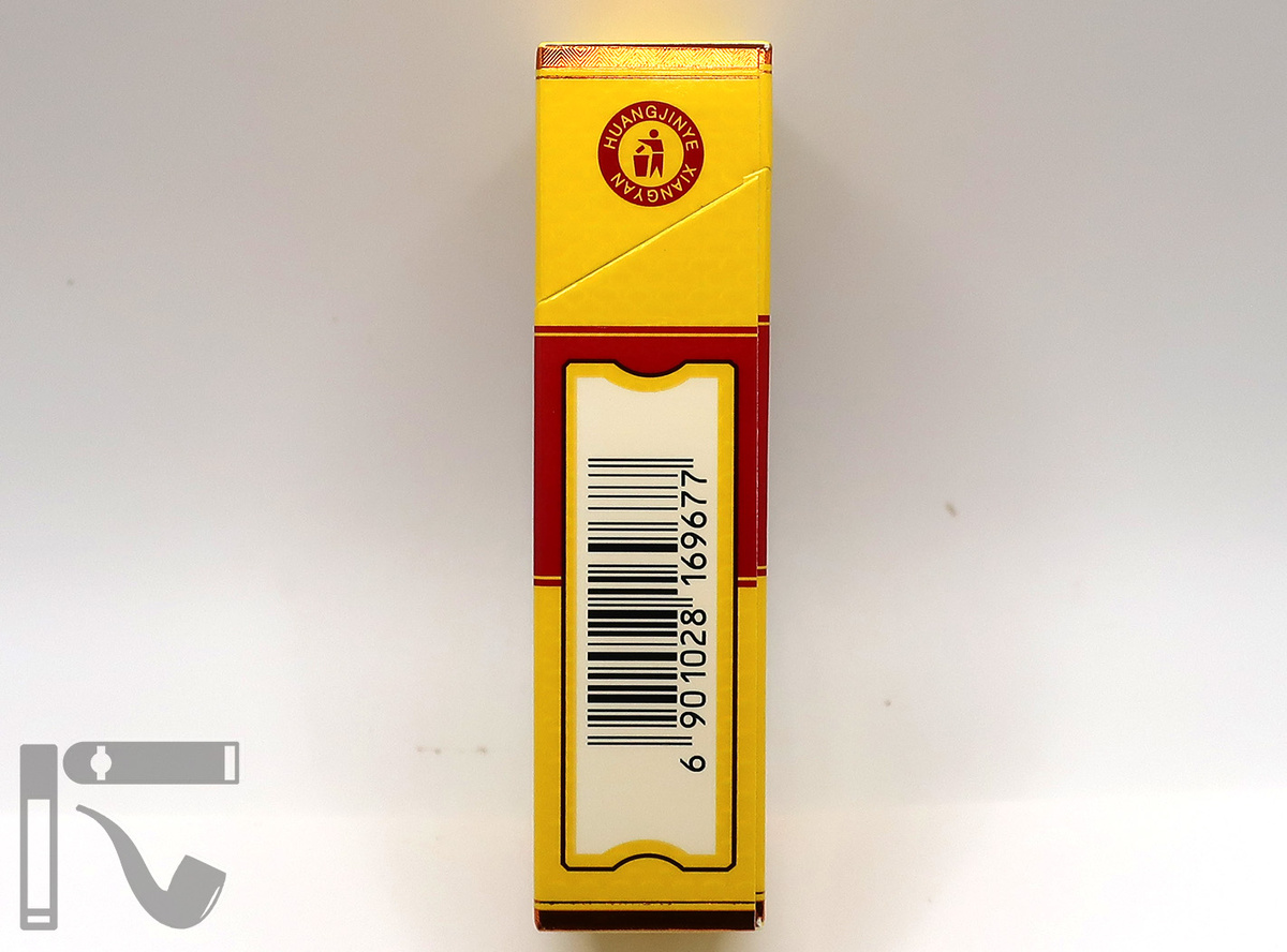 Сигареты Golden Leaf Jinmantang. Фото: © канал "Уголок Курильщика"