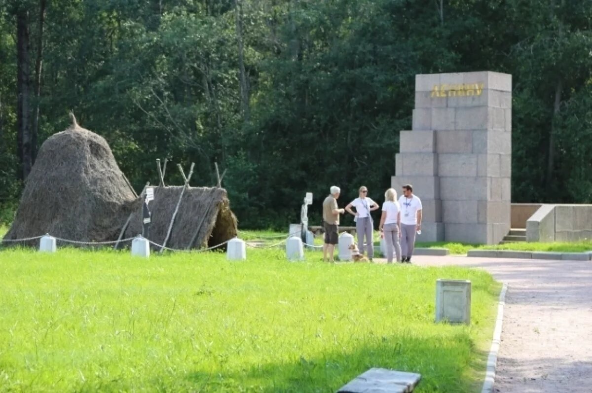    Для современного путешественника «ленинские места» у Финского залива – это не столько политическая агитация, сколько возможность прикоснуться к живой памяти.