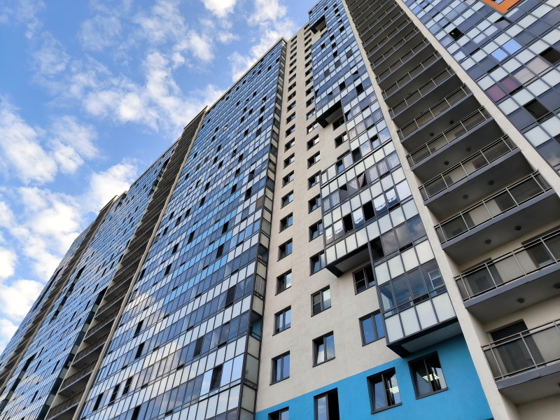    Отметим, что в отдельных областях могут быть установлены дополнительные условия. Например, Ленинградская область: договор аренды от 6 месяцев. Тульская область: договор от 1 года с регистрацией в Росреестре. Рязанская область: трудоустройство родителей или уважительные причины отсутствия работы.