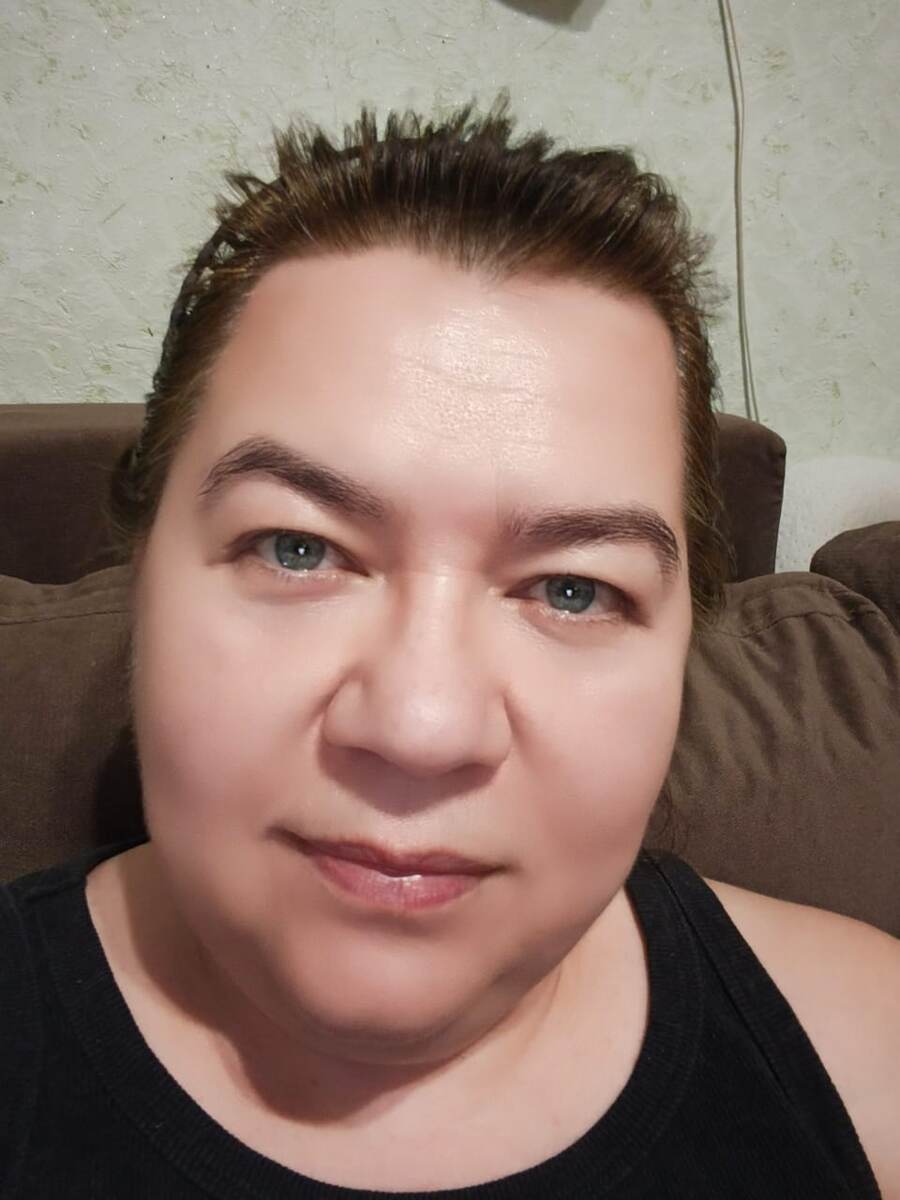 Немного ретуши, я домашняя 😊😊