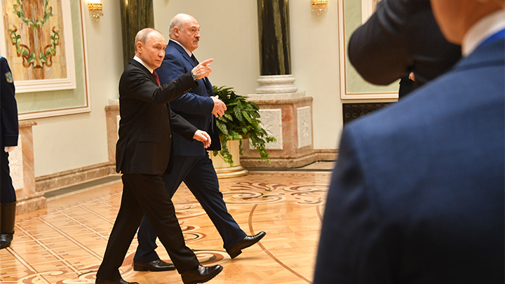    Владимир Путин и Александр Лукашенко встречаются постоянно - им всегда есть что обсудить. Фото: Komsomolskaya Pravda/Global Look Press