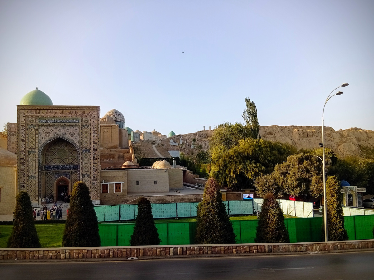 Архитектурный комплекс Шахи-Зинда. Фото из личного архива автора.