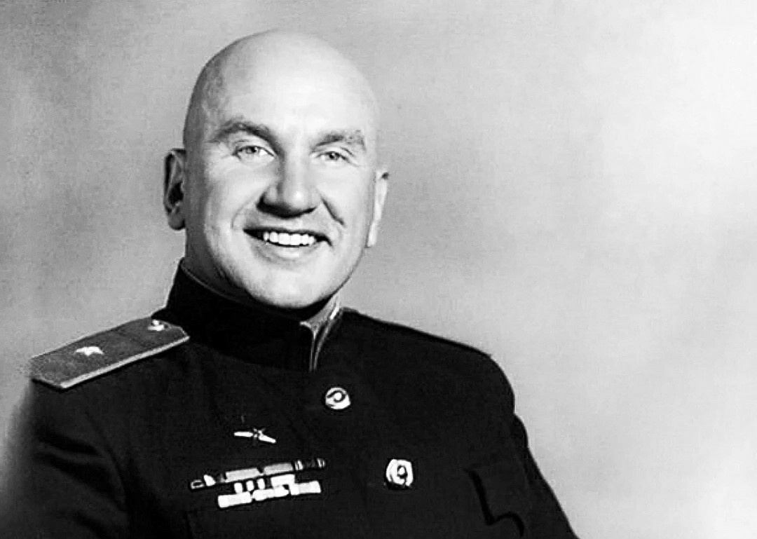 В 60 съедаете больше, чем можете переварить, и удивляетесь вздутию и скачкам давления. 5 правил Микулина, ломающие миф о 3-х разовом питании