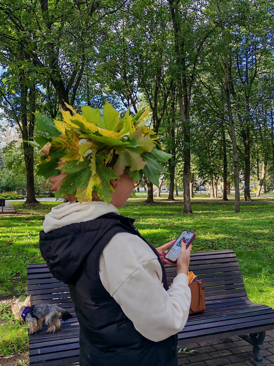 Местная жительница.