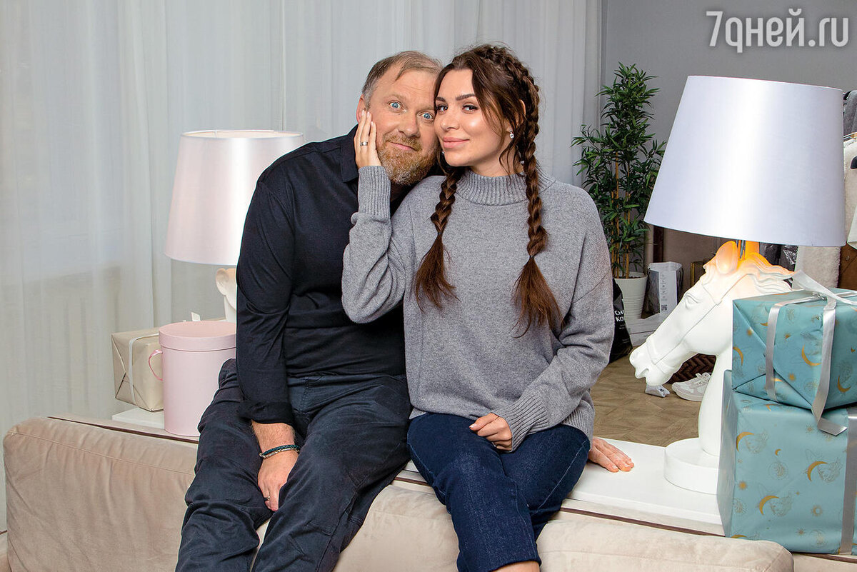    Константин Ивлев с женой Валерией Филипп Гончаров