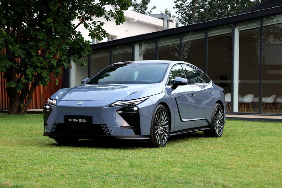    Lexus
