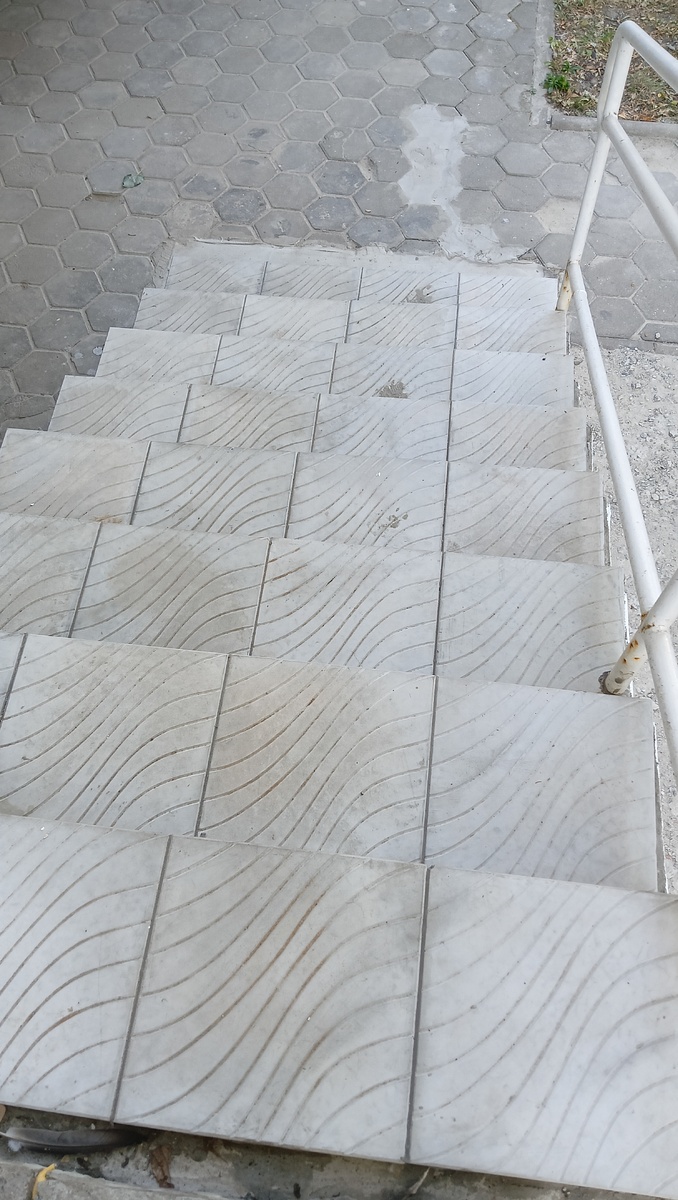 Лестница в номер с отдельным входом