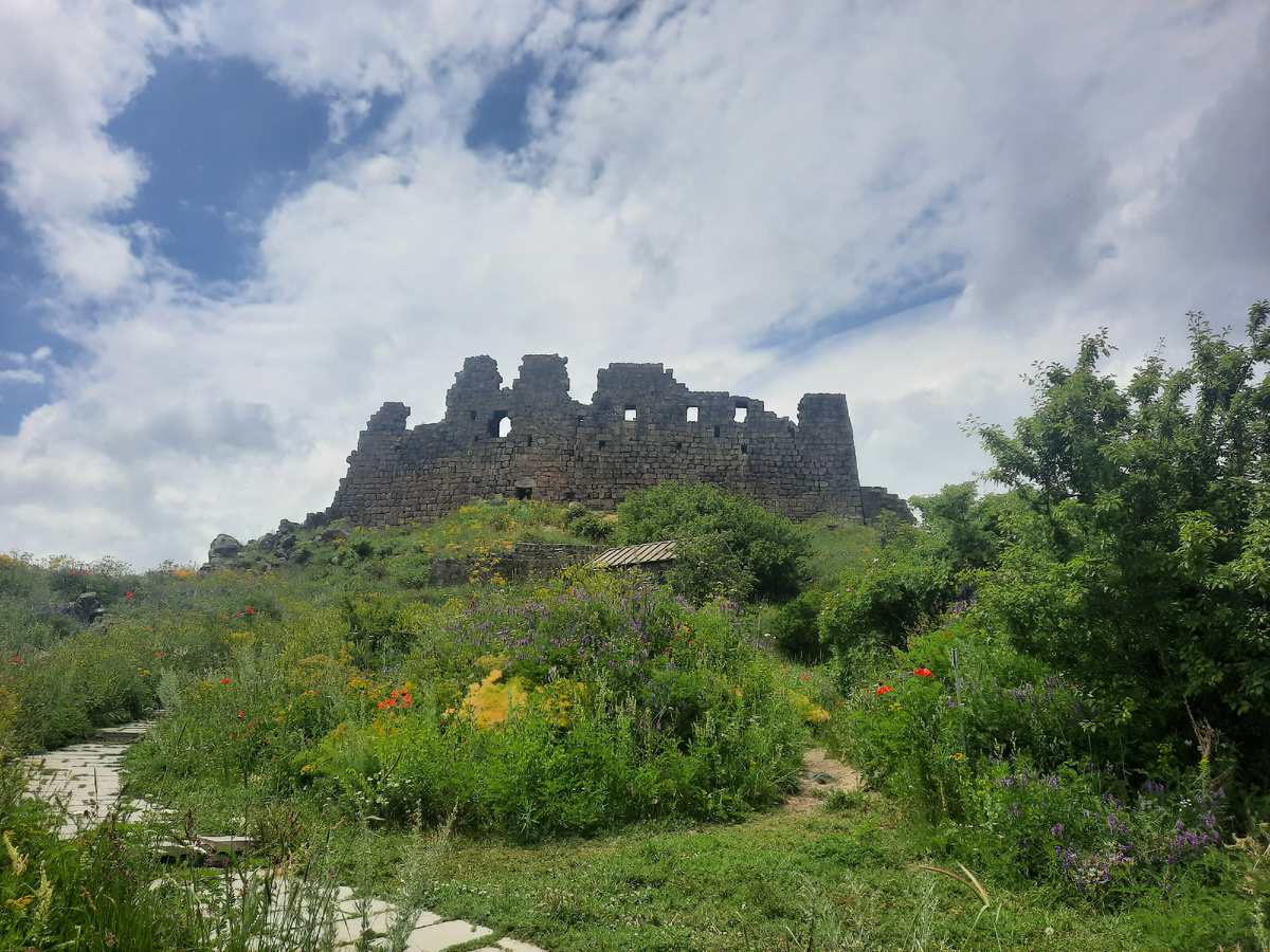 Горная крепость - Замок Амберд