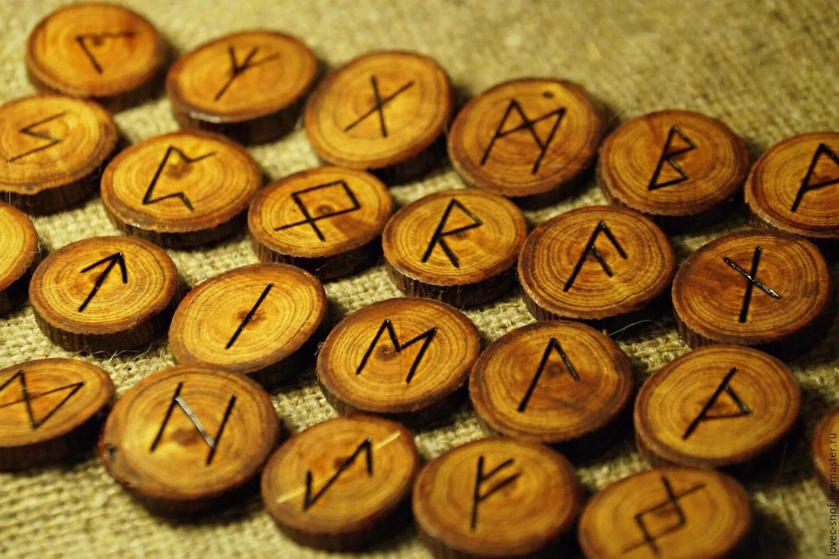 Скандинавские руны -руны Войнов!!!