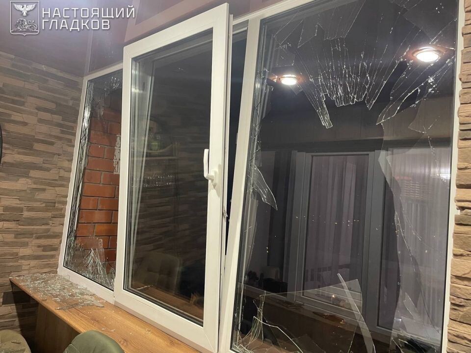    Последствия падения обломков БПЛА в Старом Осколе. Источник: Telegram-канал Вячеслава Гладкова