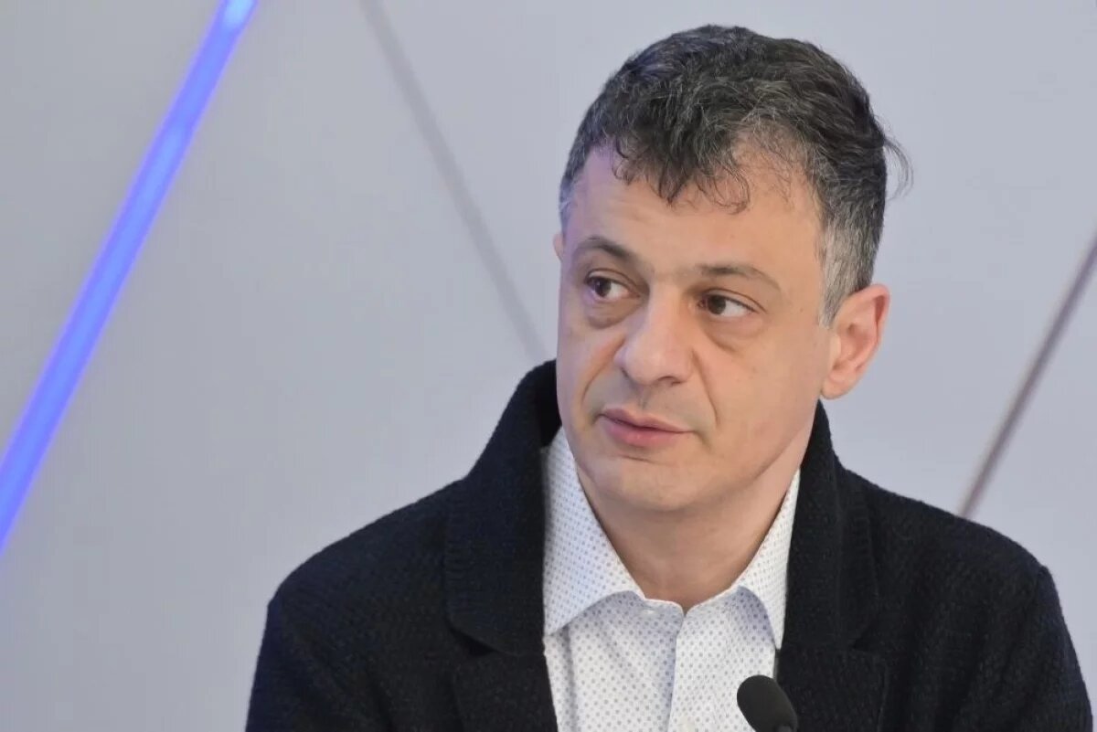    Артём Оганов известен как автор метода предсказания материалов с заданными свойствами.