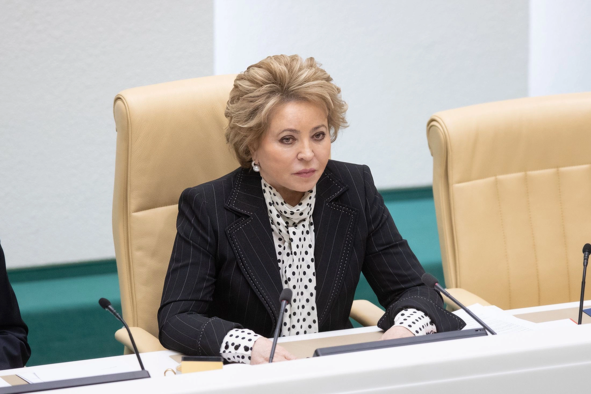 Если человек не работает и получает доходы - он платит за ОМС: новое предложение