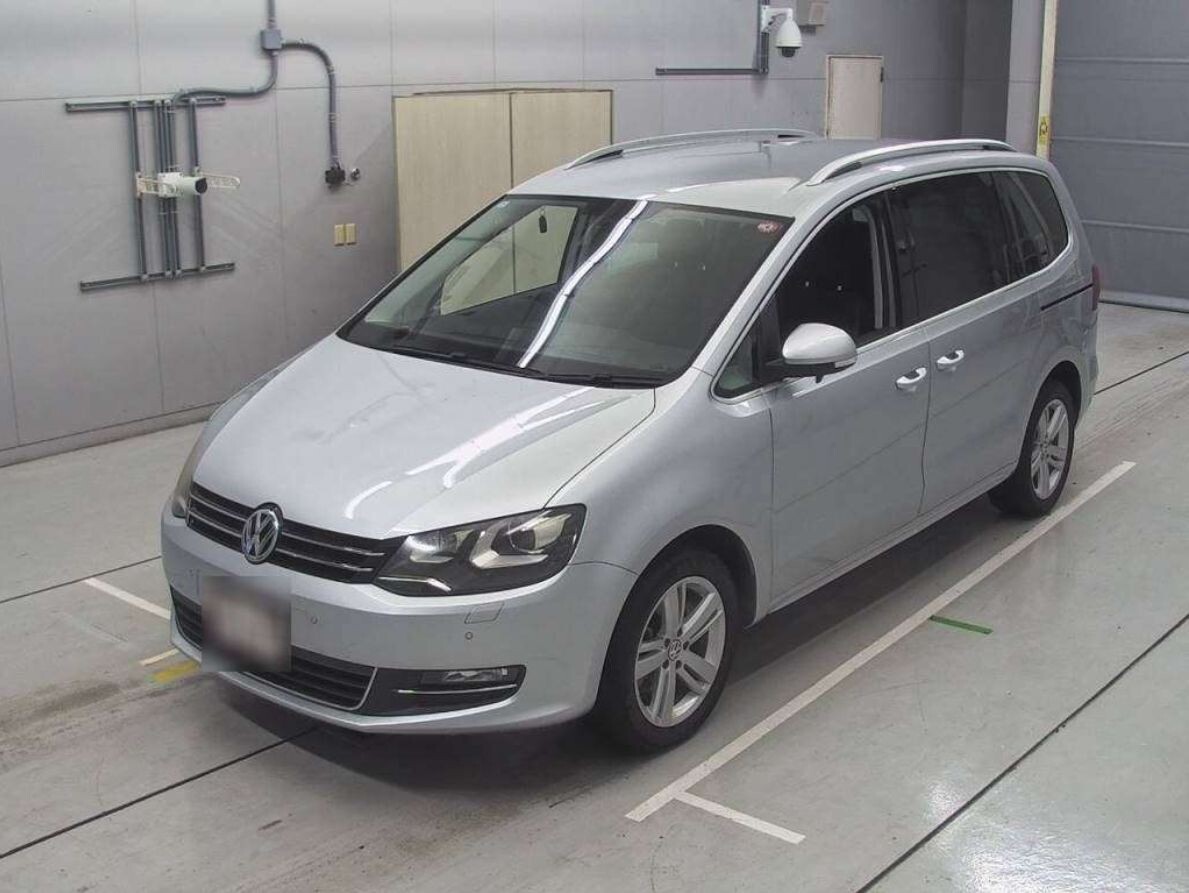 Фото с аукциона, листайте.