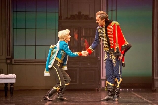    Зрителей впечатлело исполнение ролей и партий, и, конечно, яркие костюмы. Фото: Омский государственный музыкальный театр/ Александр Барановский