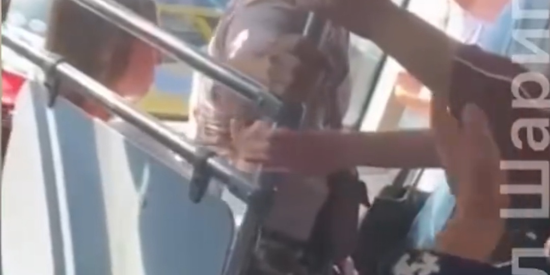 Трешовая история из Находки о том, как идет борьба за место в транспорте