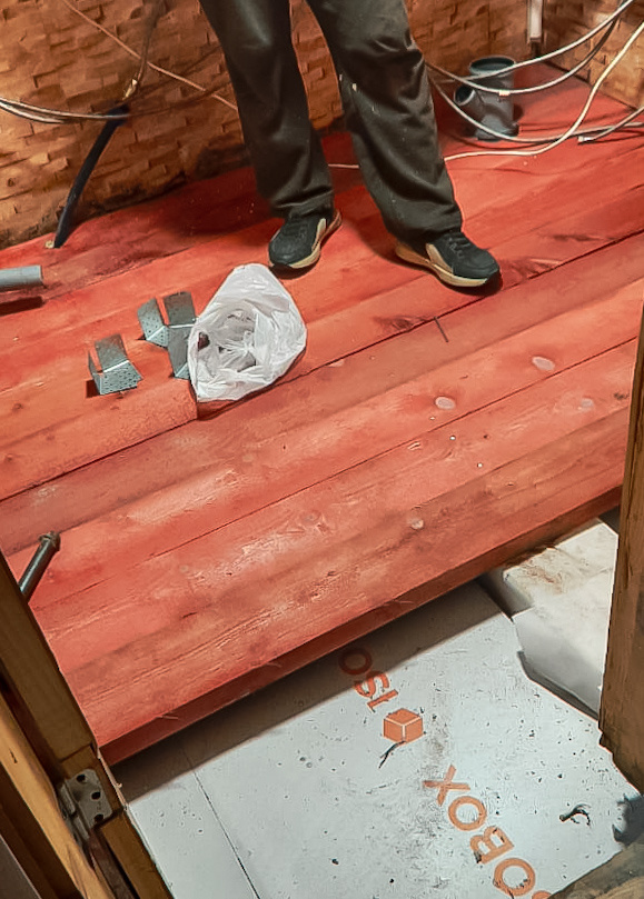 Утеплитель поправили, на сколько хватило умения