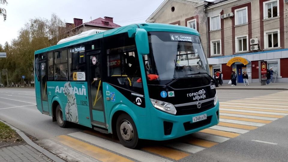    Новые автобусы в Горно-Алтайске . Источник: "Толк"