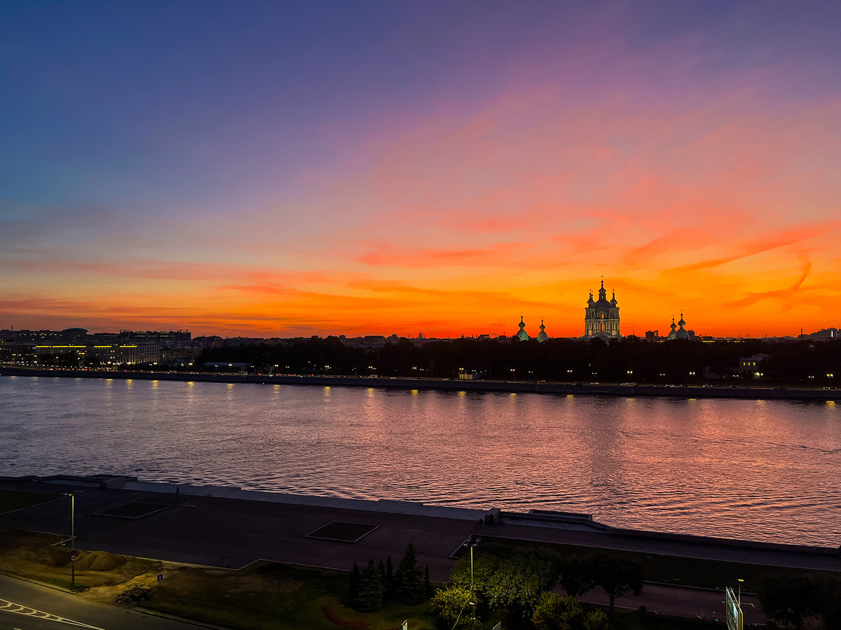 Вид с балкона гостиницы «Охтинская»