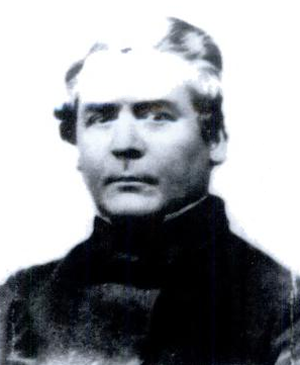 Сэмюэл Бирли Роуботэм (1816—1884) — английский изобретатель и писатель, который написал книгу Zetetic Astronomy: Earth Not a Globe под псевдонимом Параллакс (англ. Parallax), основанную на его многолетнем опыте исследования Земли. Первоначально была опубликована как 16-страничный памфлет (1849 год), который позже он расширил до 430-страничной книги (1881 год). Согласно его теории, которую он назвал Zetetic Astronomy (Общество плоской Земли), Земля — это плоский диск с центром на Северном полюсе, как об этом говорится в некоторых библейских текстах. Его последователи основали «Вселенское зететическое общество» (англ. Universal Zetetic Society)