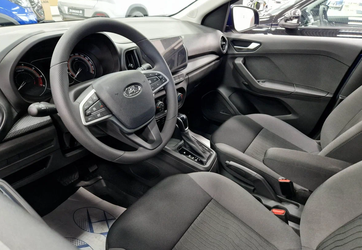 фото салона передний ряд Lada Iskra