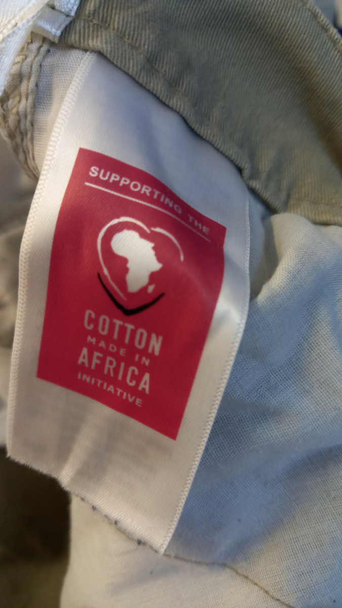 На ощупь и на внешний вид африканский хлопок ничем не отличается от обычного качественного хлопка.