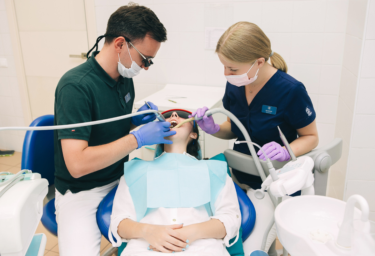 Фотография взята с сайта стоматологии Дмитрович Фэмили https://www.dmitrovich.ru/