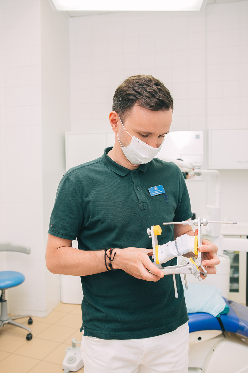 Фотография взята с сайта стоматологии Дмитрович Фэмили https://www.dmitrovich.ru/