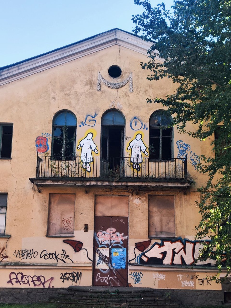 Промышленная ул, 8. Автор: Знакомьтесь, Петербург