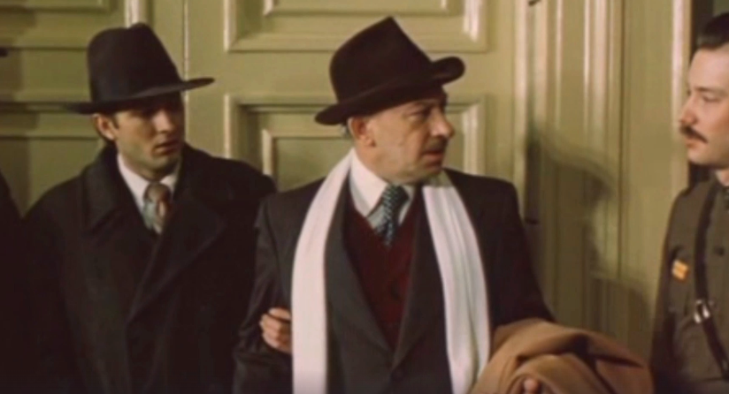 Фрагмент из фильма «Место встречи изменить нельзя» (реж. Станислав Говорухин), СССР, 1979 г.