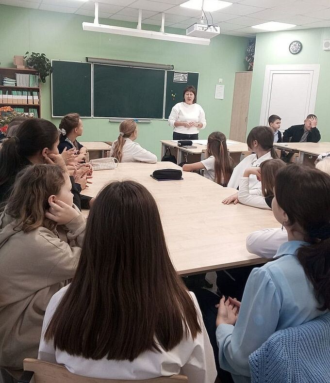 Ученики разделились на две команды