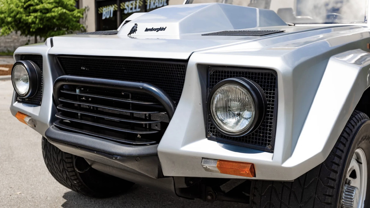 Lamborghini LM002 1987 года
