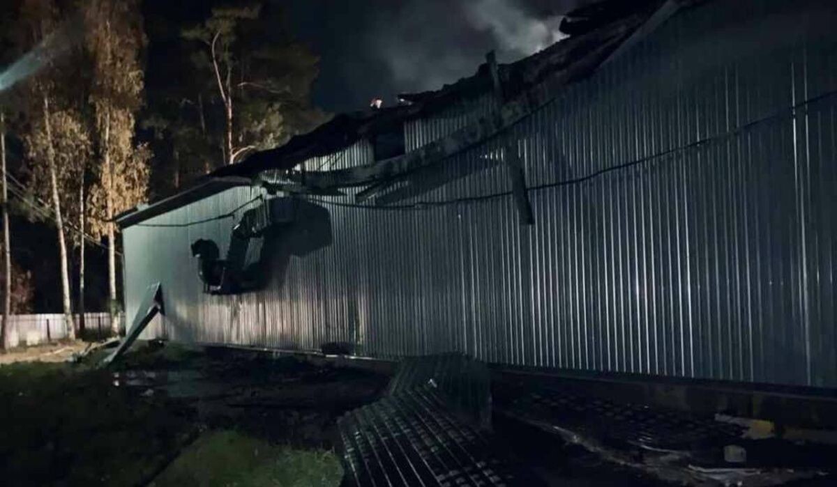     Место пожара. Источник: perm.kp.ru Автор фото: Пресс-служба ГУ МЧС России по Пермскому краю