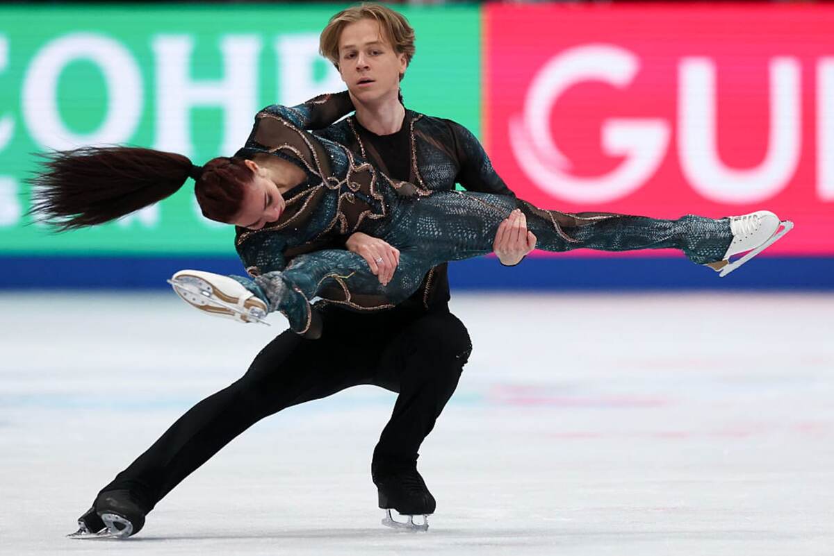 Фото: 2025 Getty Images
В танцах на льду победу одержали Диана Дэвис – Глеб Смолкин, представляющие Грузию