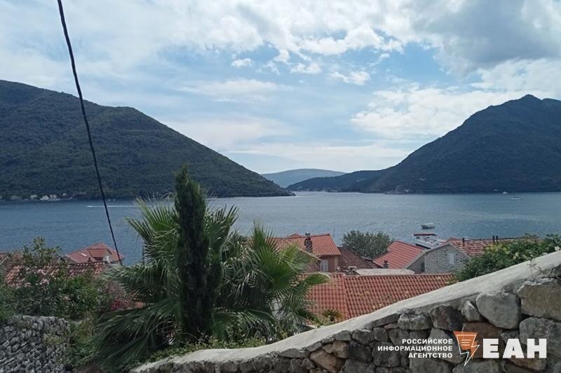    Город в Европе на берегу моря