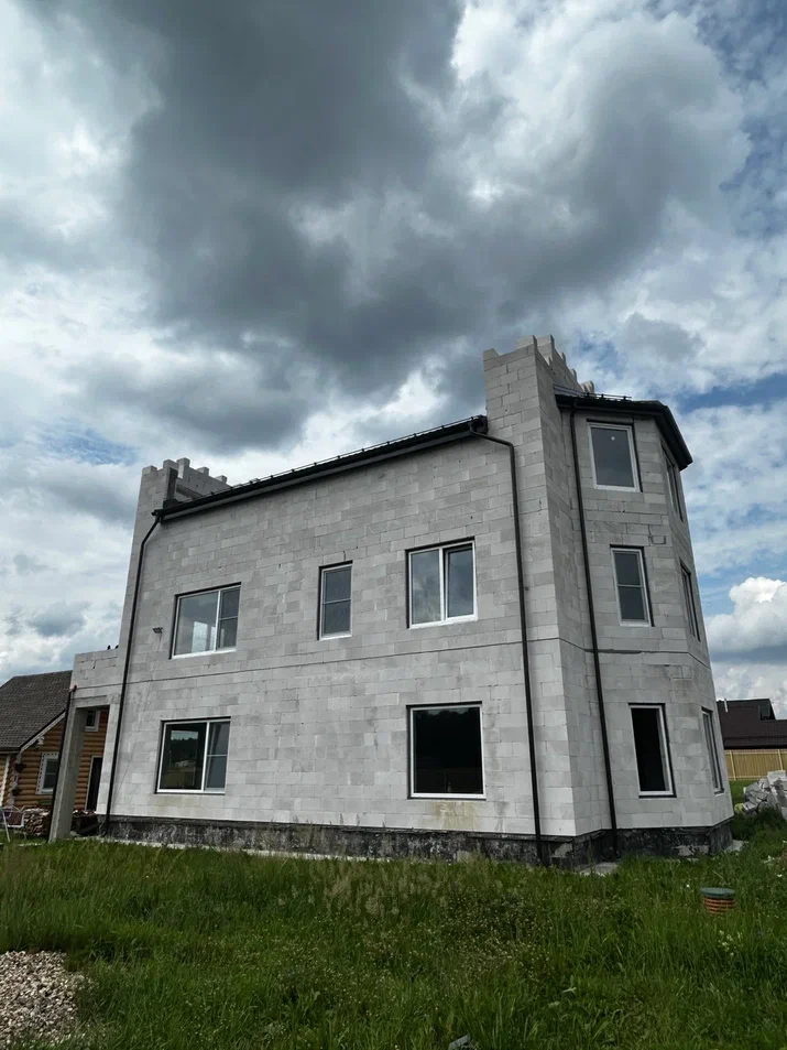 Пример остекления окнами VEKA (ВЕКА) дома постройки Bavaria-Bau