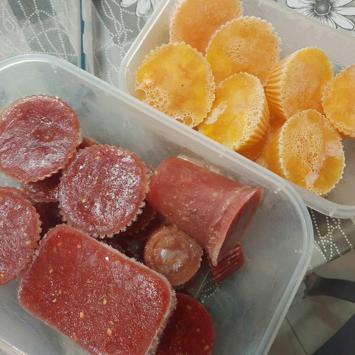 Помидоры и яйца в заморозке