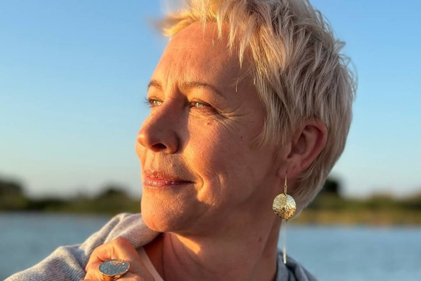     Соцсети Лазаревой