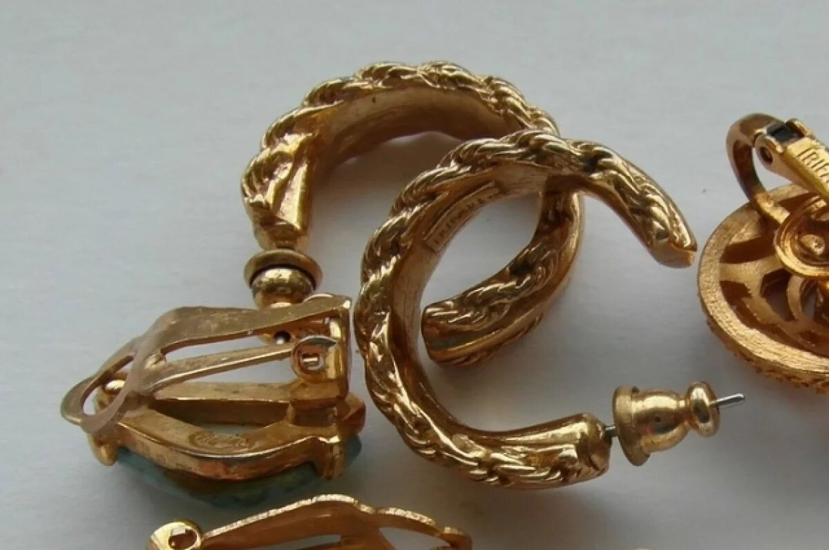    В Новосибирске объяснили снижение спроса на золотые украшения