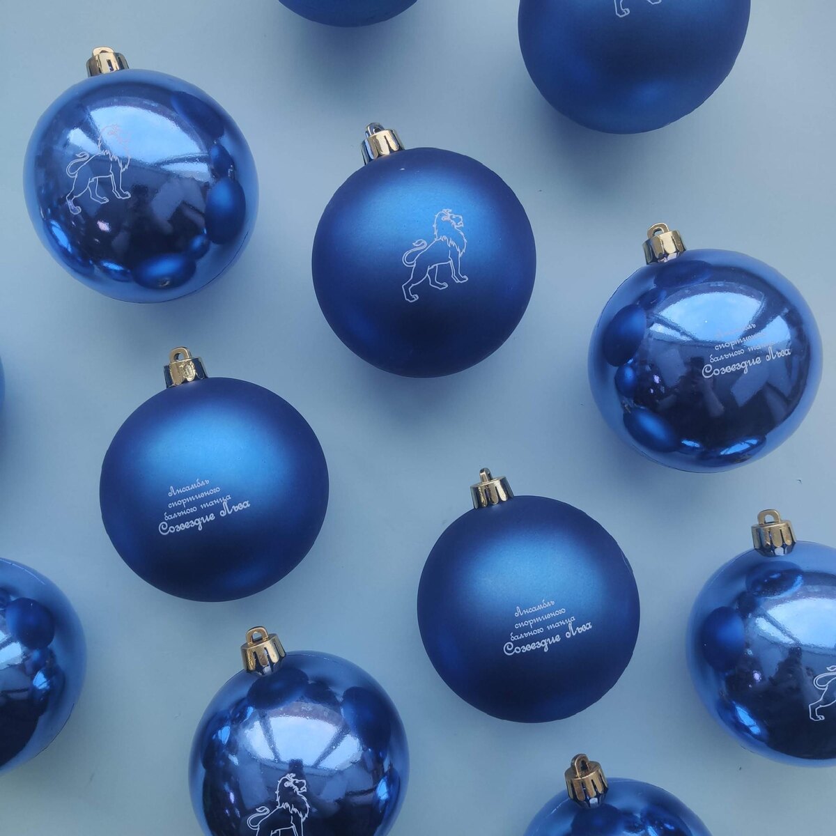 Елочные шары с логотипом Омлет Принт