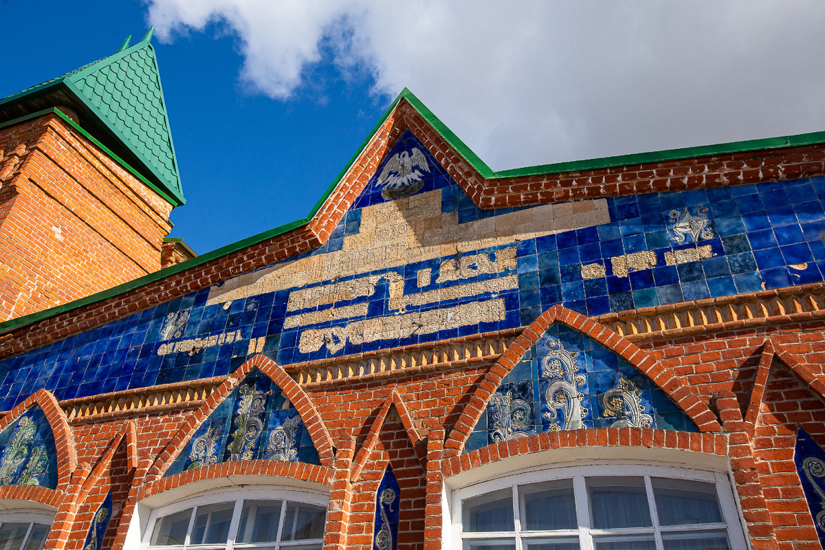 Бывшее здание приюта-яслей В.В. Заусайловой (сегодня Музей народных ремёсел и промыслов). Детали. Елец, Липецкая область. Фото автора статьи   