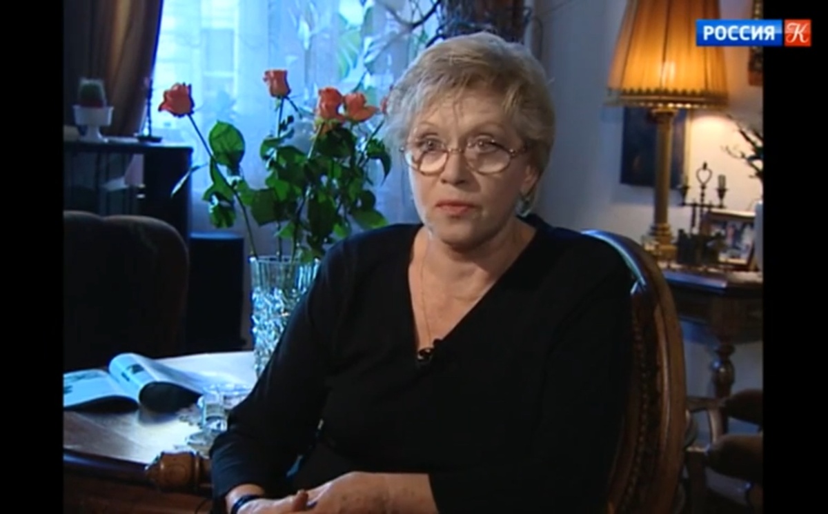    Почему люди к старости остаются одни - пронзительные слова 90-летней Алисы Фрейндлих