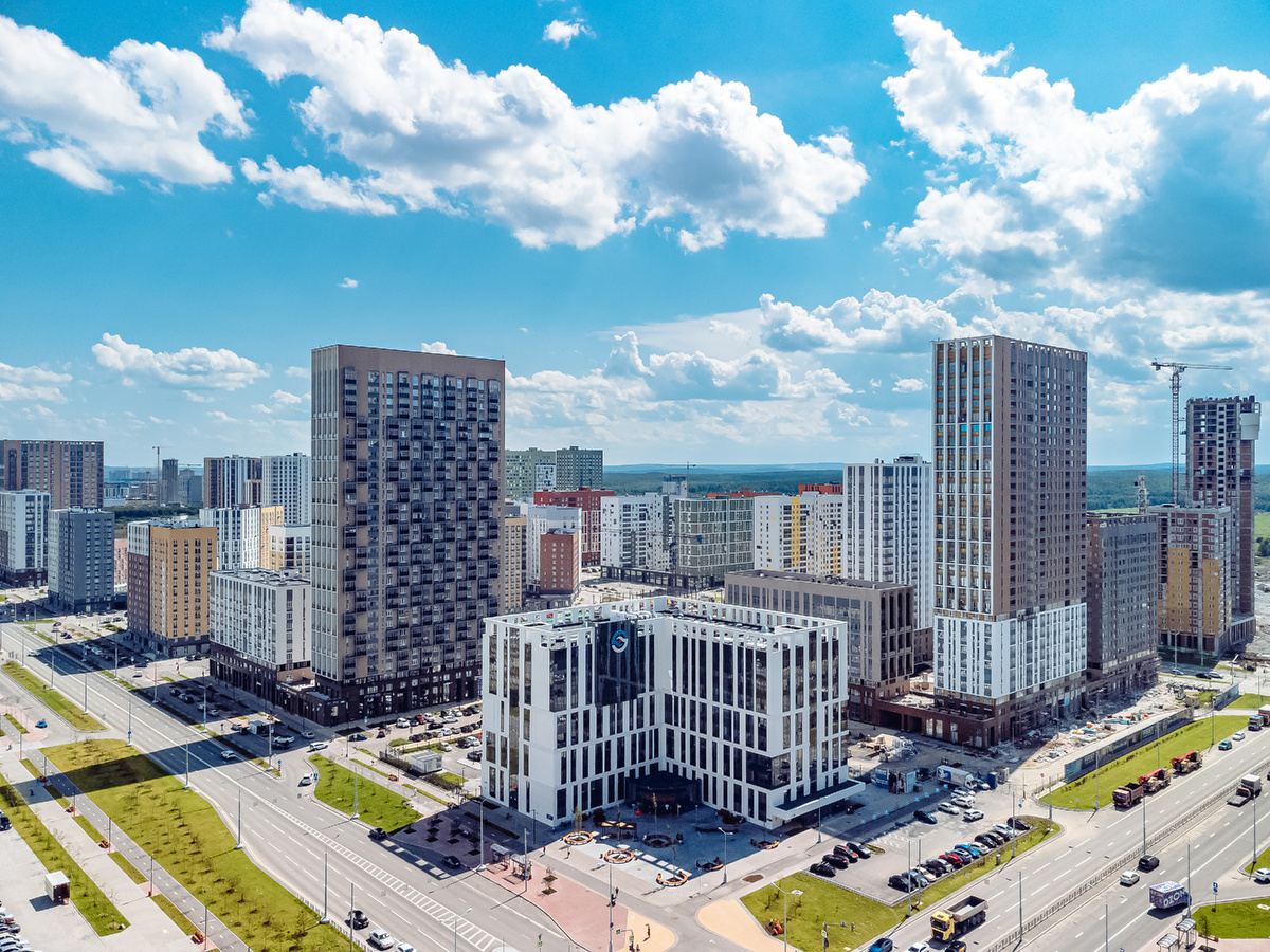 Крупнейшая в Екатеринбурге взрослая поликлиника (Академический район)