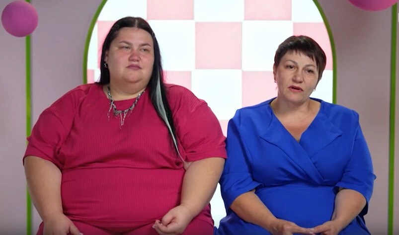 Участницы шоу из Ангарска Илона и ее мама Марина Штукаревы
Фото: Скриншот кадра из шоу "Большие девочки" (16+)