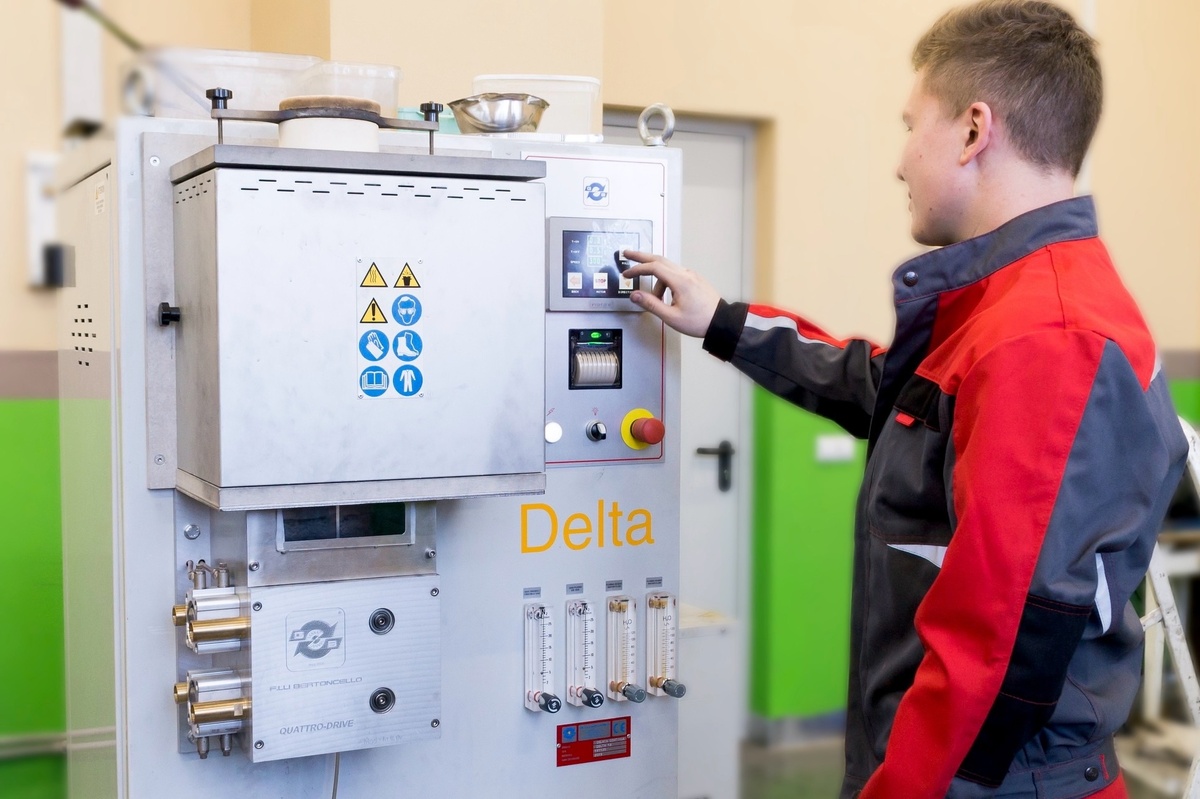 Литьевая машина