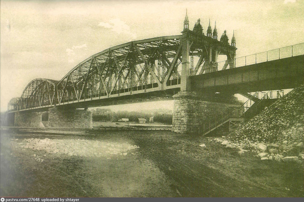 Даниловский мост в 1907 году. Все три фото с сайта pastvu.ru